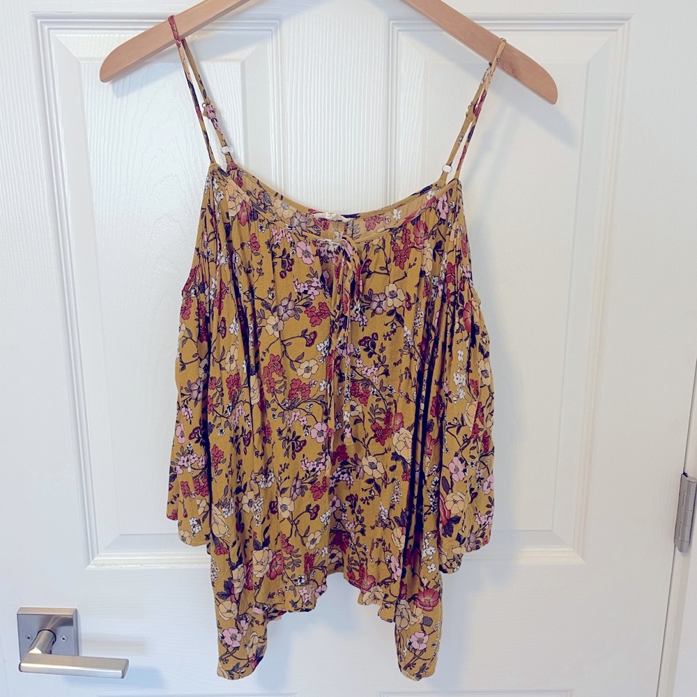 ~Flowy Blouse En Crème~